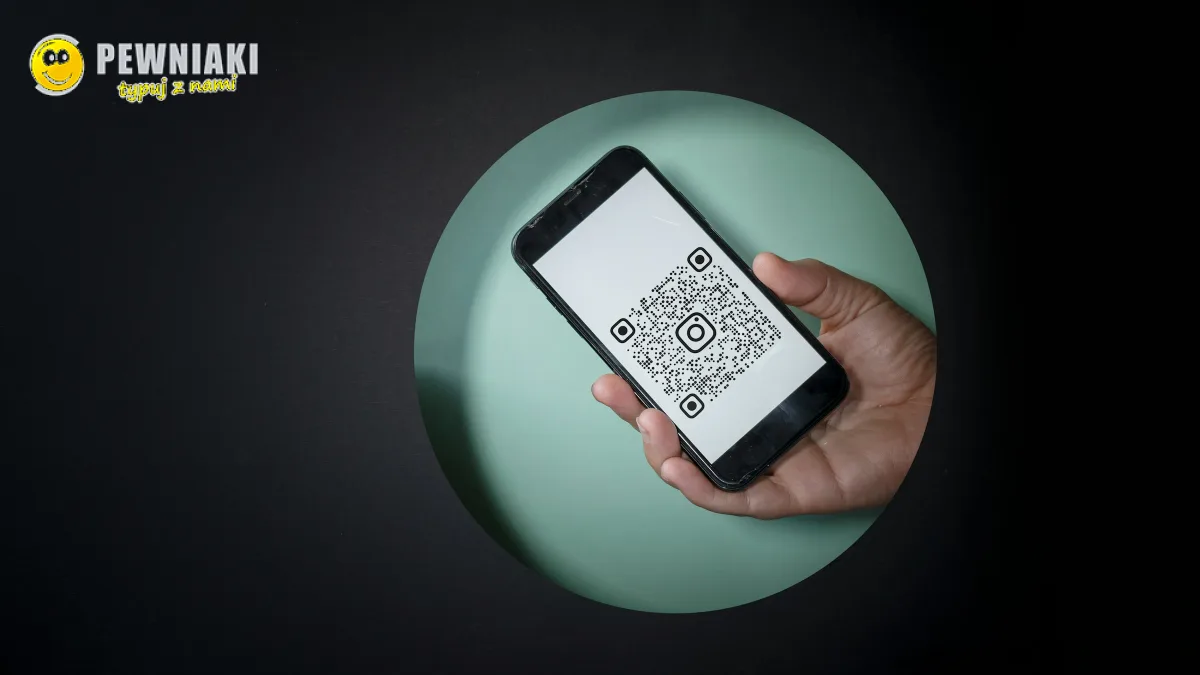 Kupon Lotto sprawdzany na ekranie telefonu